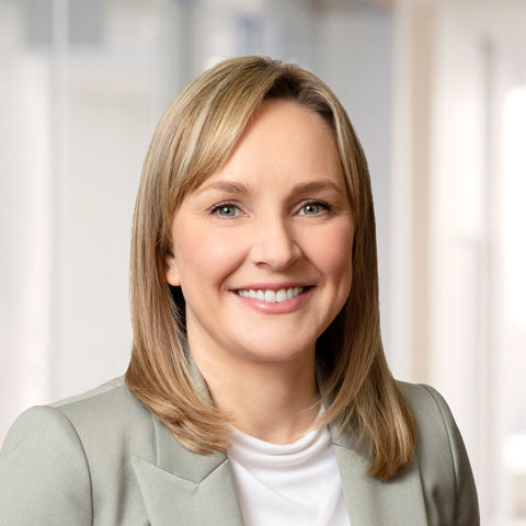 Louise Kingston headshot
